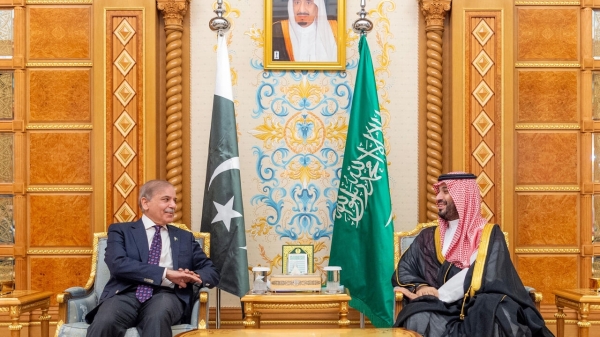 Saudi-Arabien und das atomar bewaffnete Pakistan unterzeichnen ...