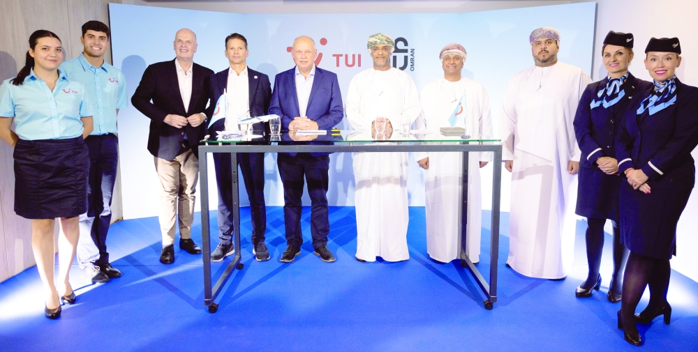 Top officials of MoHT, Omran Group and TUI Group at the signing ceremony