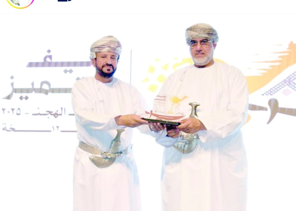 (L) Shaikh Said bin Saud al Ghafili, Chairman of OCRF.