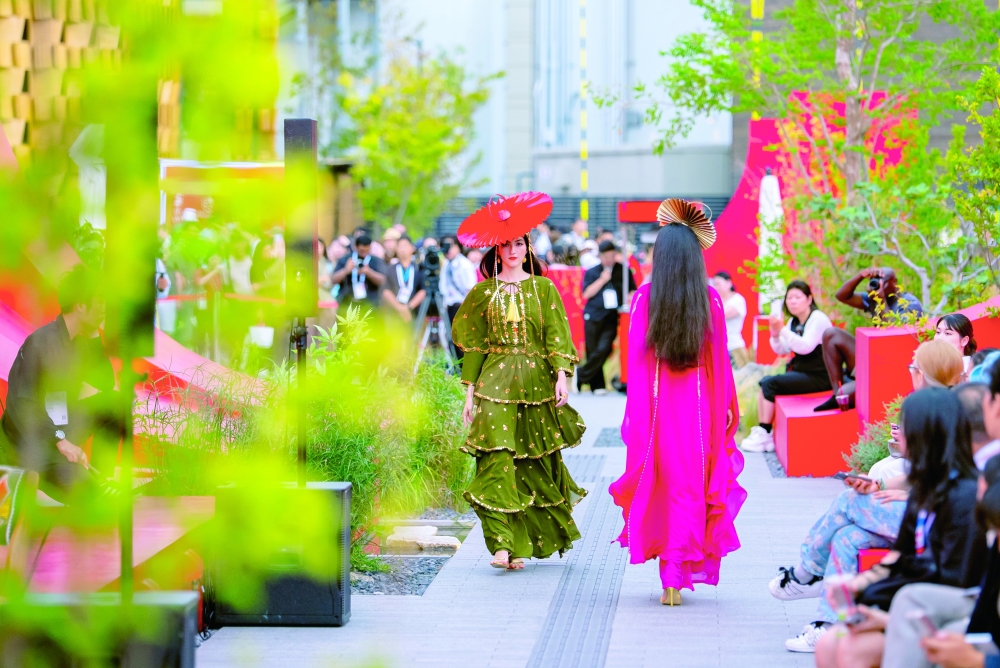 The show was well-received by visitors.