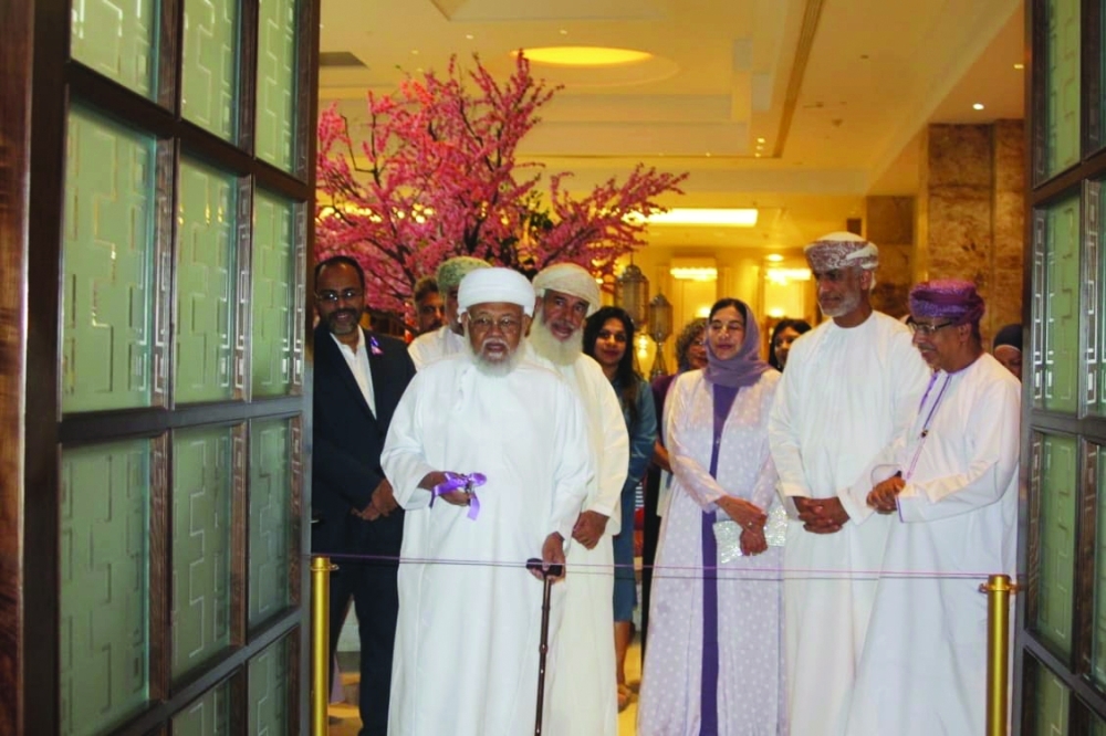 13 artists and two photographers showcased works for Alzheimer’s disease