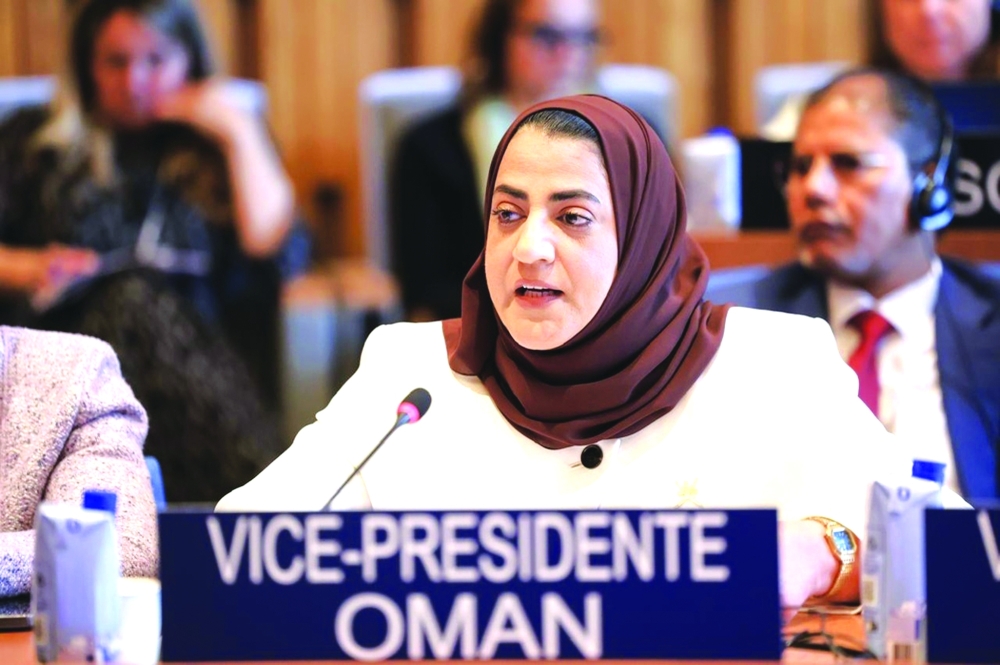 Amina bint Salim al Balushiyah delivering Oman’s statement at the Unesco session