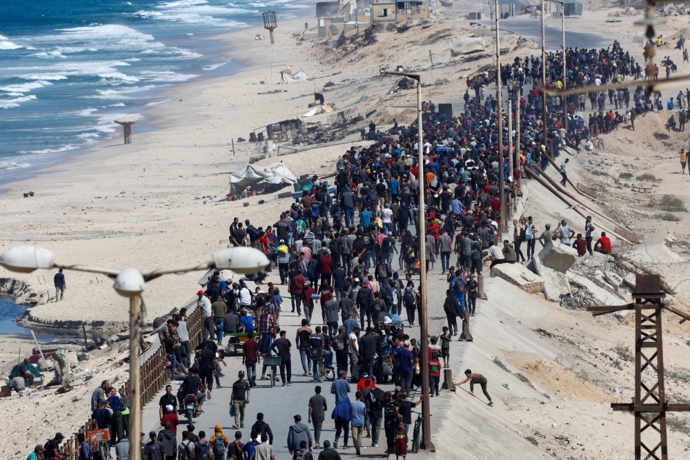 Ceasefire between Israel and Hamas goes into effect