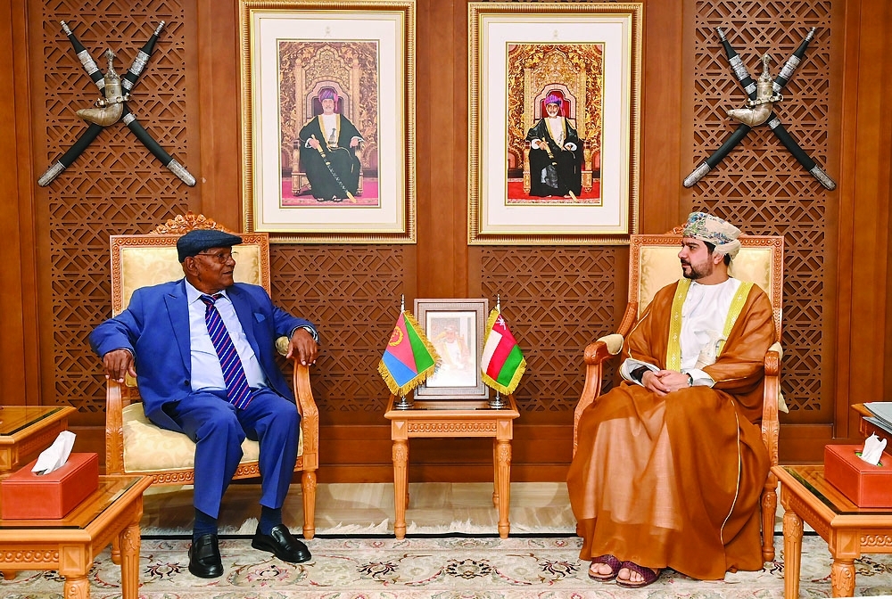 Qais bin Mohammed al Yousef, Minister of Commerce, Industry and Investment Promotion, receives Nasiruddin Mohammed Saleh, Eritrea’s Minister of Commerce and Industry.