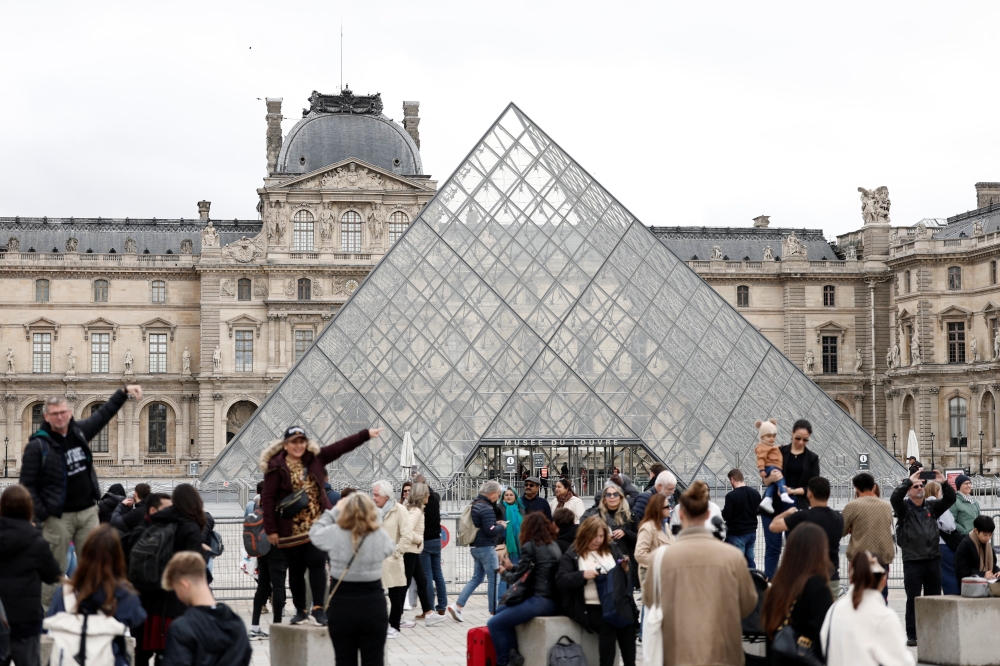 The Louvre Museum remains closed on day after robbery