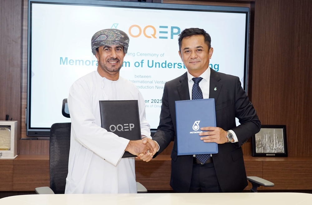 The MoU was signed by Mahmoud al Hashmi, Acting Chief Executive Officer and Chief Operations Officer of OQEP; and Mohd Redhani bin Abdul Rahman, Vice President of International Assets at Petronas Upstream.
