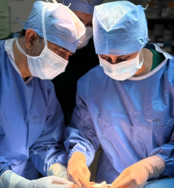 SQUH performs first spinal neurostimulation implant in Oman