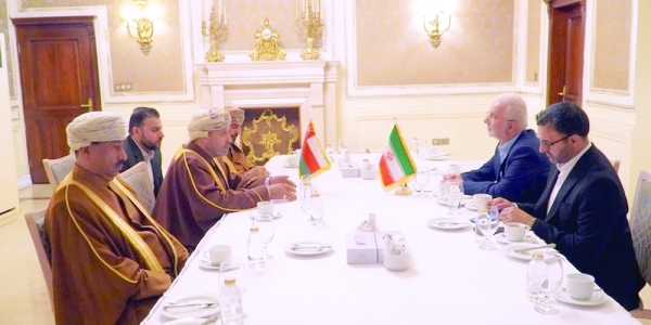 Oman, Iran discuss ways to enhance cooperation