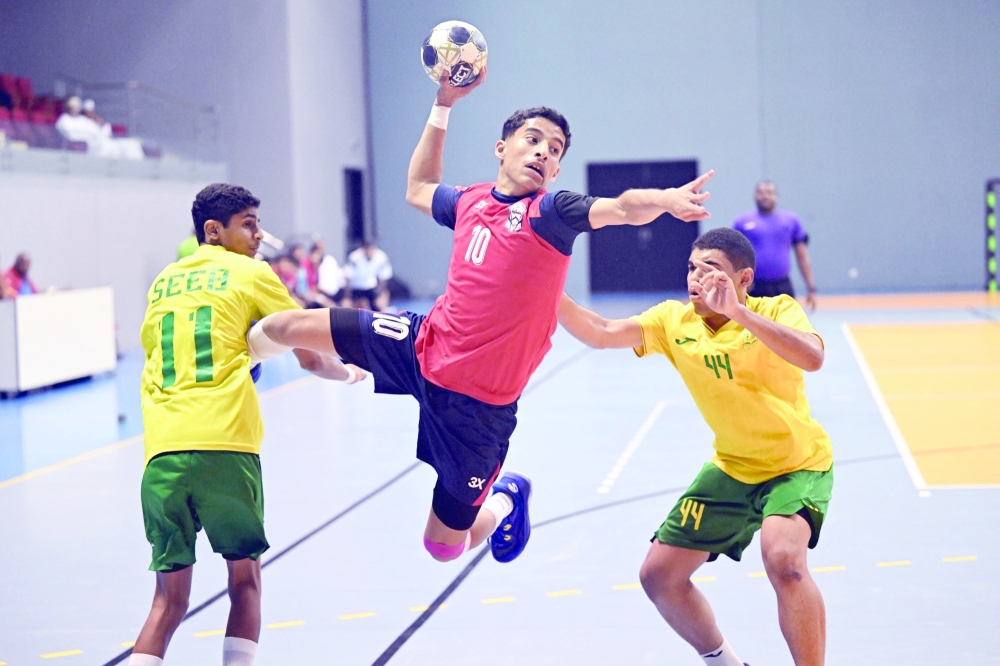  Muscat and Seeb players in action. — Abdulwahid al Hamadani