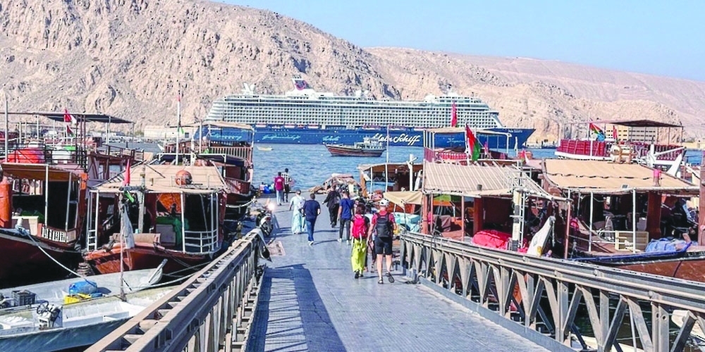 Khasab Port receives tourist cruise ship