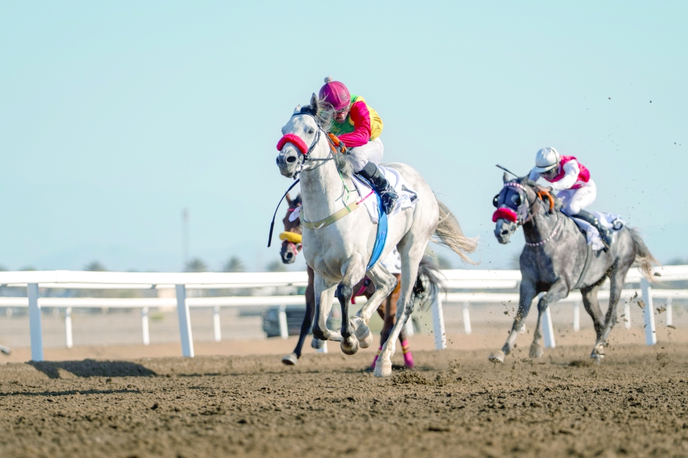 The performances reflected the steady progression of horse racing standards in Oman and the growing capabilities of professional trainers and riders.
