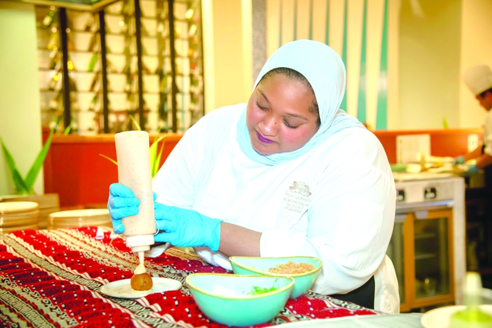 The festival highlights Dhofar as a leading gastronomic destination.