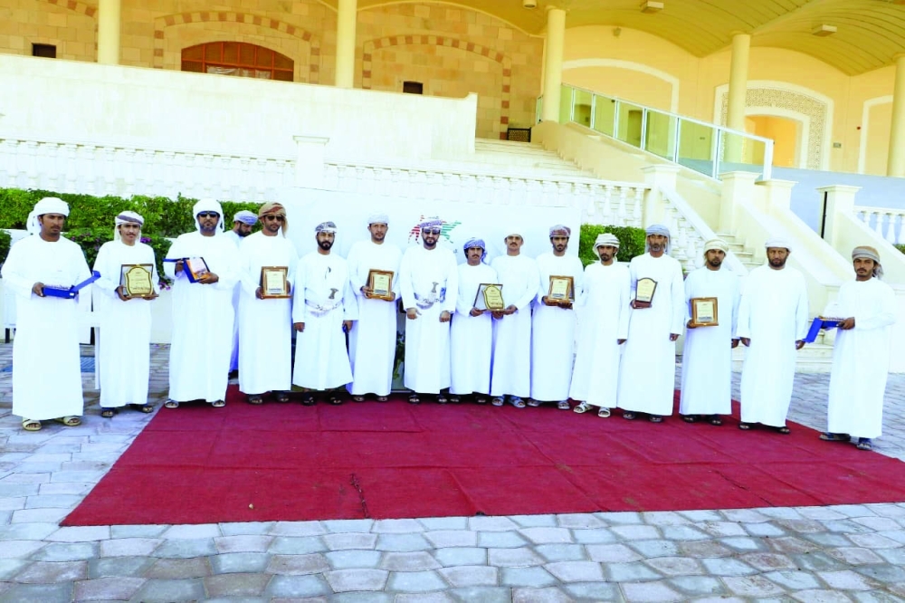The event concluded under the auspices of Shaikh Said bin Saud al Ghafli, Chairman of the Oman Camel Racing Federation, who honoured the winners of the final day.