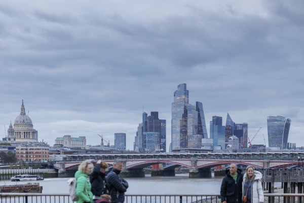 Want to immigrate to Britain? The government says you must earn it