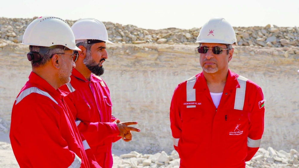 Top officials of the Ministry of Energy and Minerals at silica-rich mineral sites in Al Wusta Governorate recently.