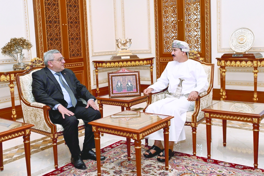 Gen. Sultan Mohammed al Nu’amani with Hrachya Poladian