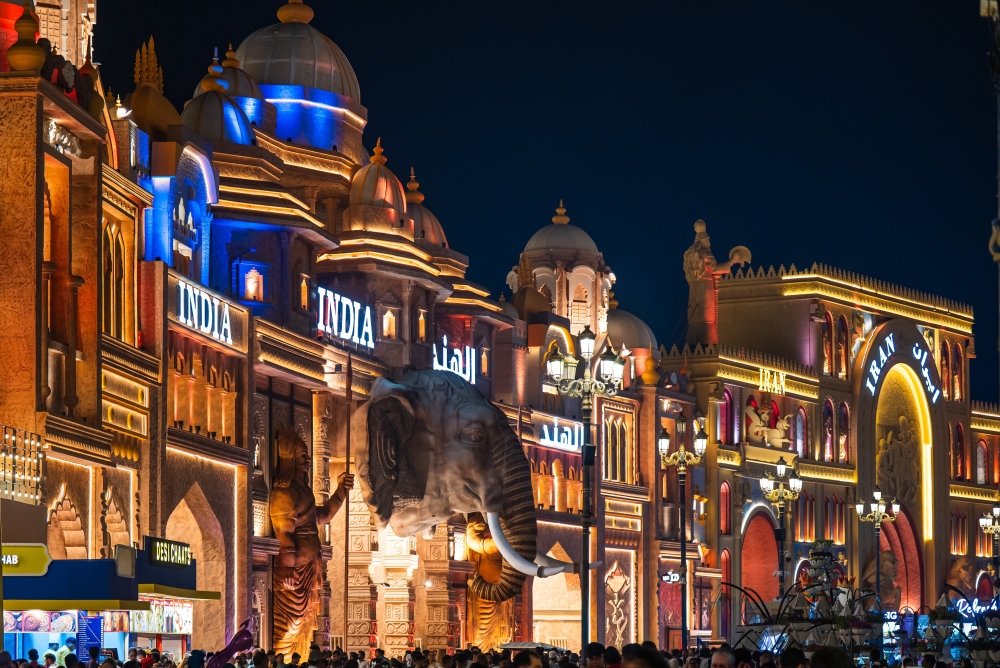 Shopping Global Village