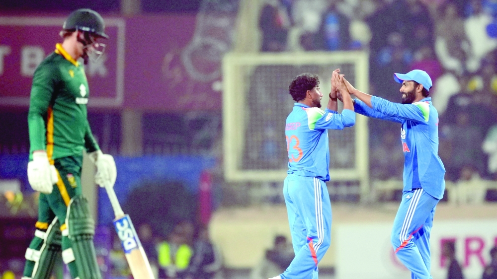 Kohli walked in to a huge roar from a 38,000-strong capacity crowd.