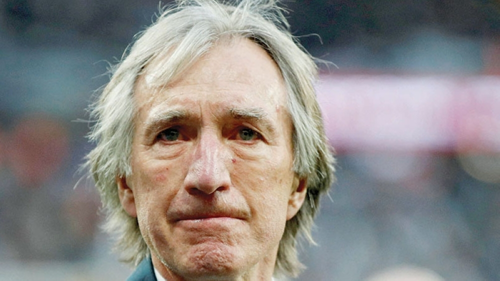 Former West Ham player Billy Bonds during a presentation on the pitch before the match. — Reuters