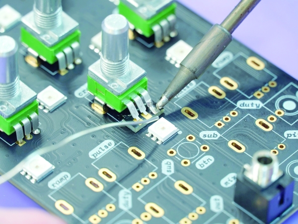 Oman to host global executive semiconductor summit today