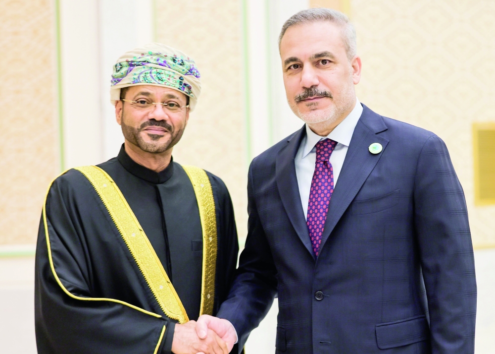 Sayyid Badr bin Hamad al Busaidy with Hakan Fidan of Türkiye in Ashgabat on Friday. — ONA