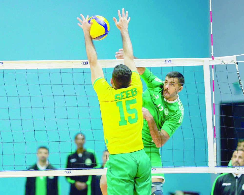 The match began with clear caution from both sides before Seeb narrowly claimed the first set 27–25. 