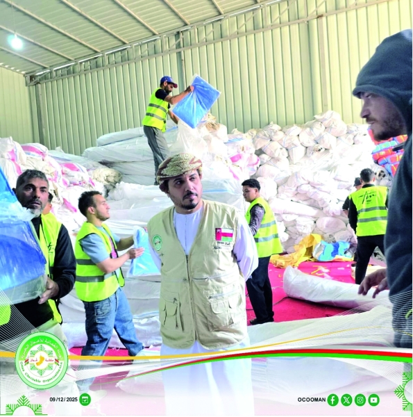 Oman sends 22 trucks of winter aid to Gaza