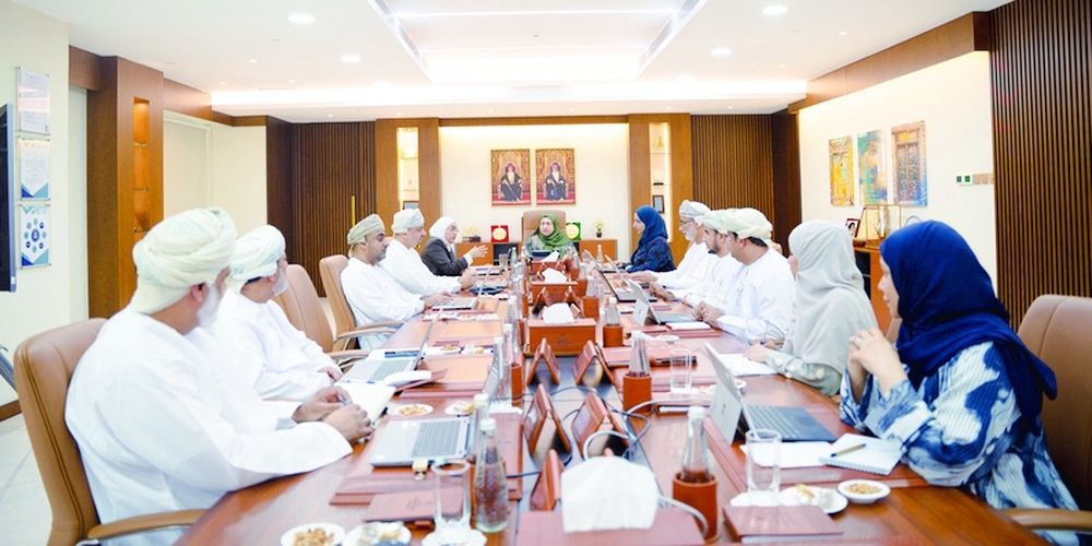 Dr Rahma bint Ibrahim al Mahrouqiyah chaired the meeting.