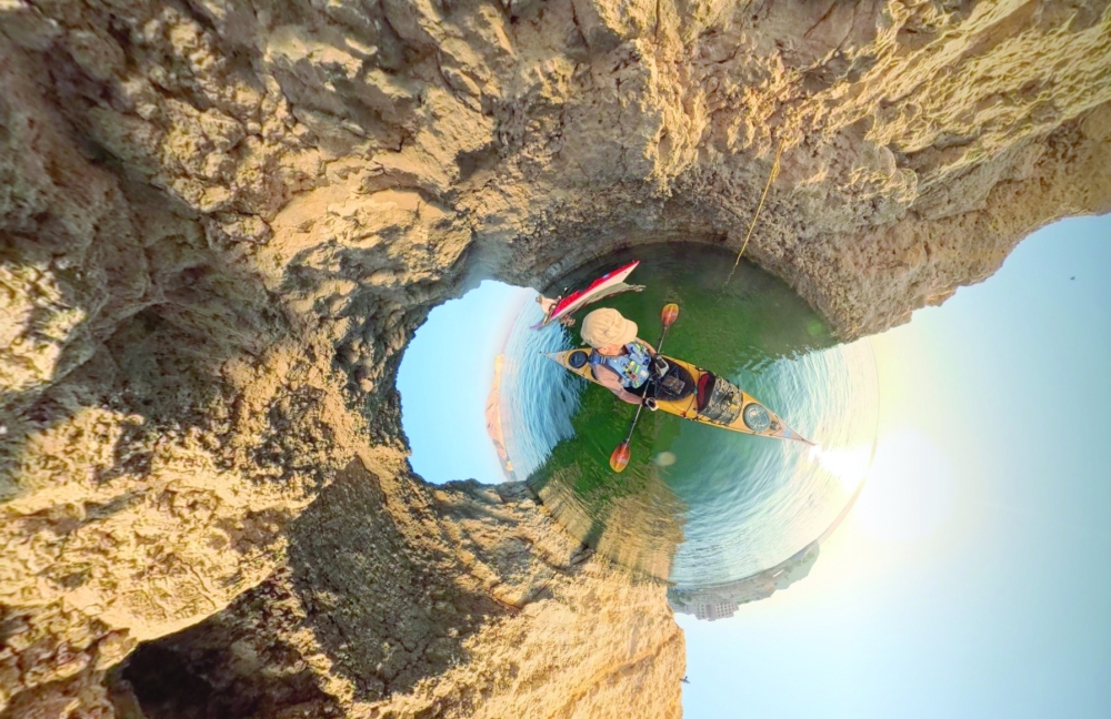 The Oman 3165 Expedition, a 3,165 km journey by kayak around the coastline of Oman