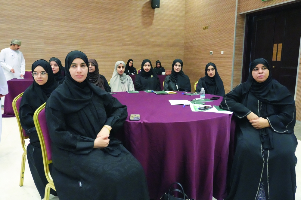 The dialogue sheds light on the reality of the agricultural and water sectors in the governorate.