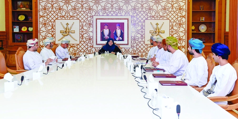 Dr Laila bint Ahmed al Najjar chaired the meeting on National Committee for Family Affairs.