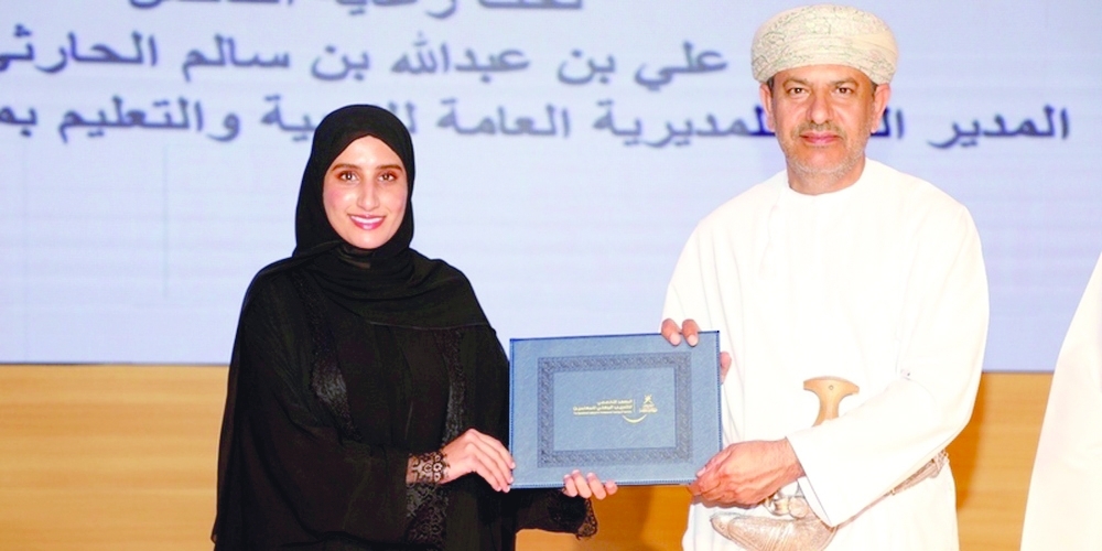 Graduates are part of a total of 6,063 graduates across Oman. - ONA