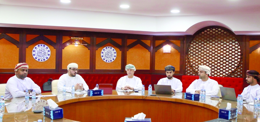 The committee stressed the need to develop suitable insurance products with flexible terms.