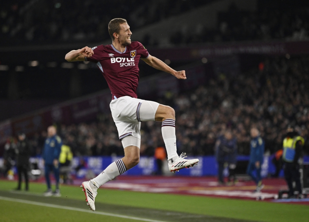 Tomas Soucek celebrates after Nottingham Forest's Murillo scored an own goal and the first for West ham United 