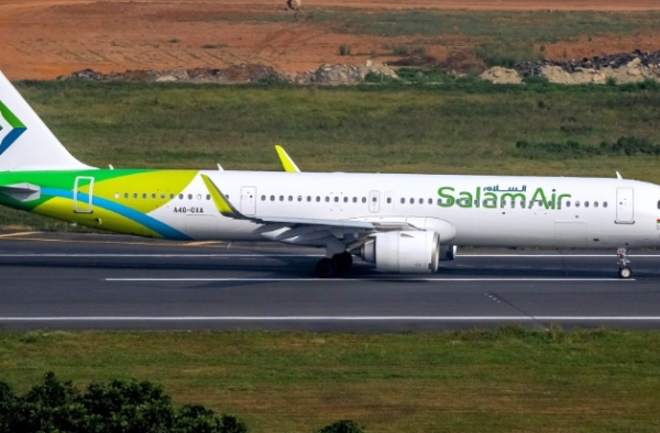 Several airlines, including SalamAir, suspend flights to Iran