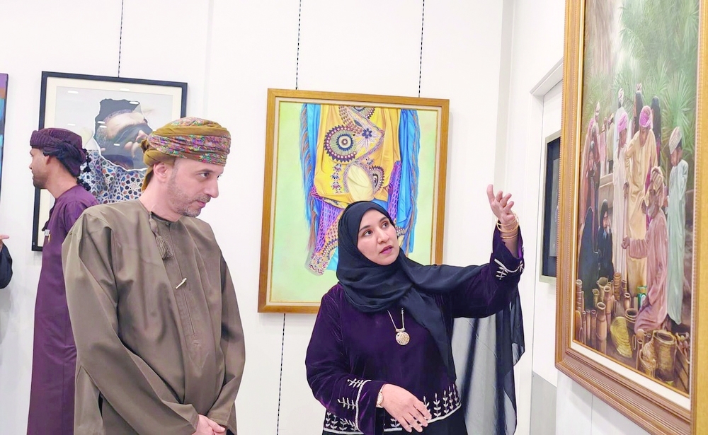 19 Omani artists presented contemporary works in the exhibition.