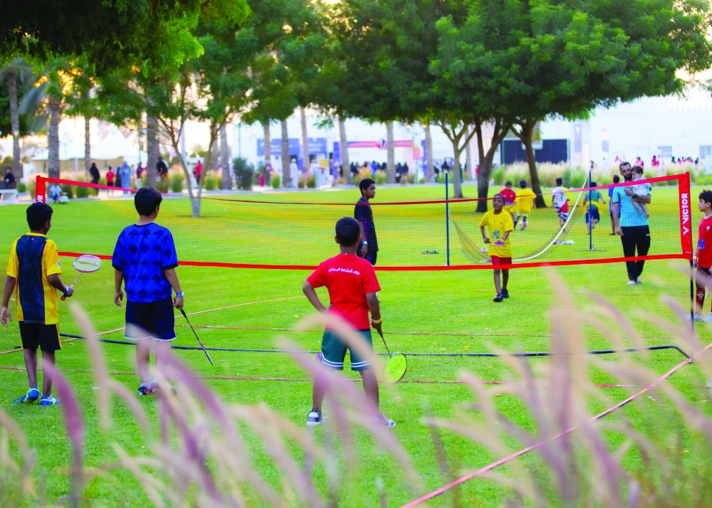 Badminton in parks and public spaces.
