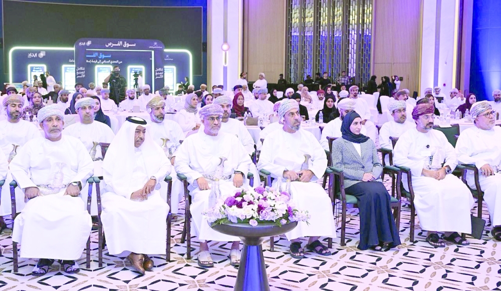 The event brought together 200 executive leaders, academics and decision-makers.