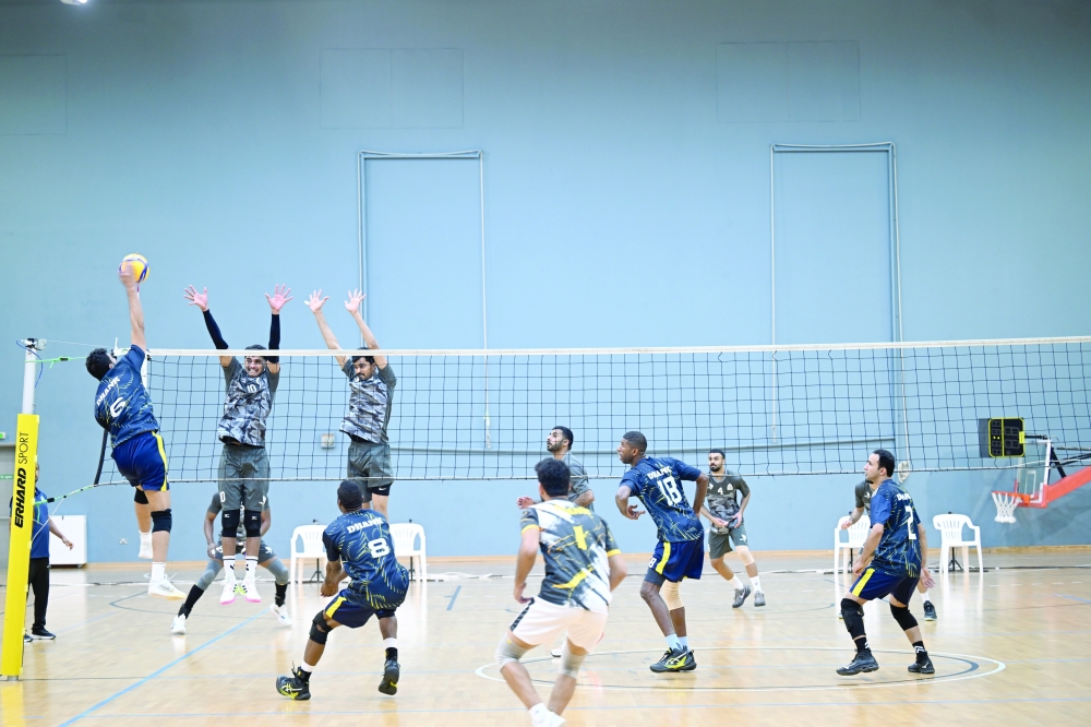 Sohar players attempt to block a shot from Dhank. — Khalfan al Ruzaiqi