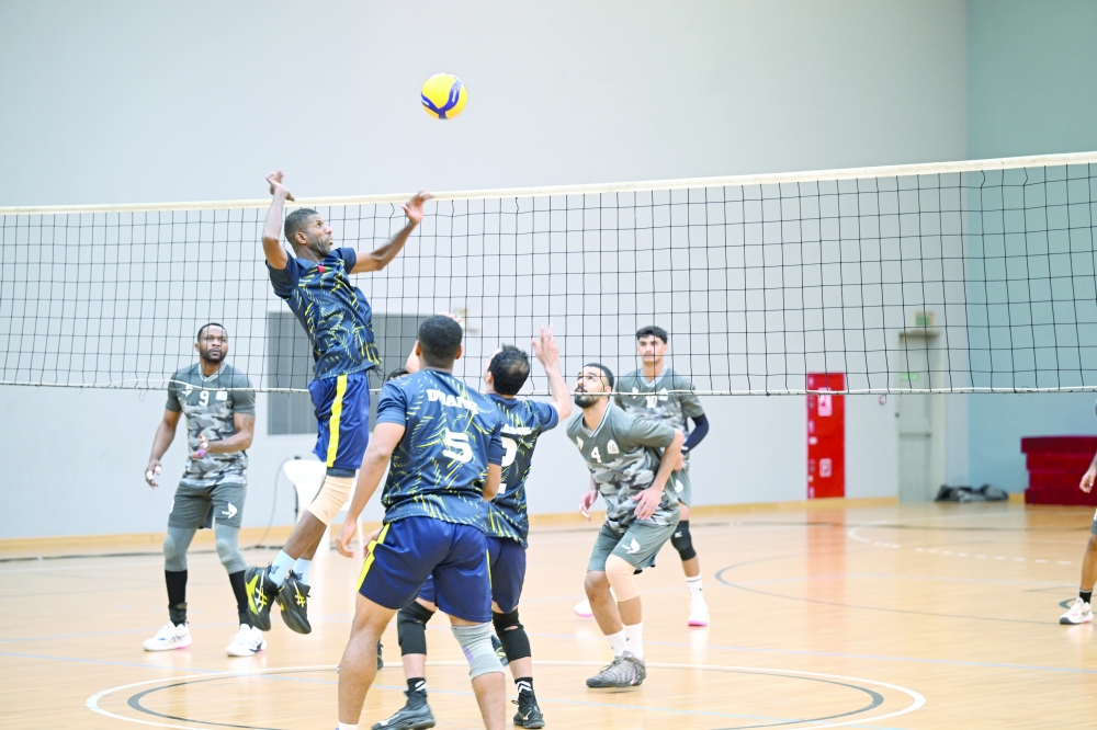 A Dhank player tries to make a smash. — Khalfan al Ruzaiqi