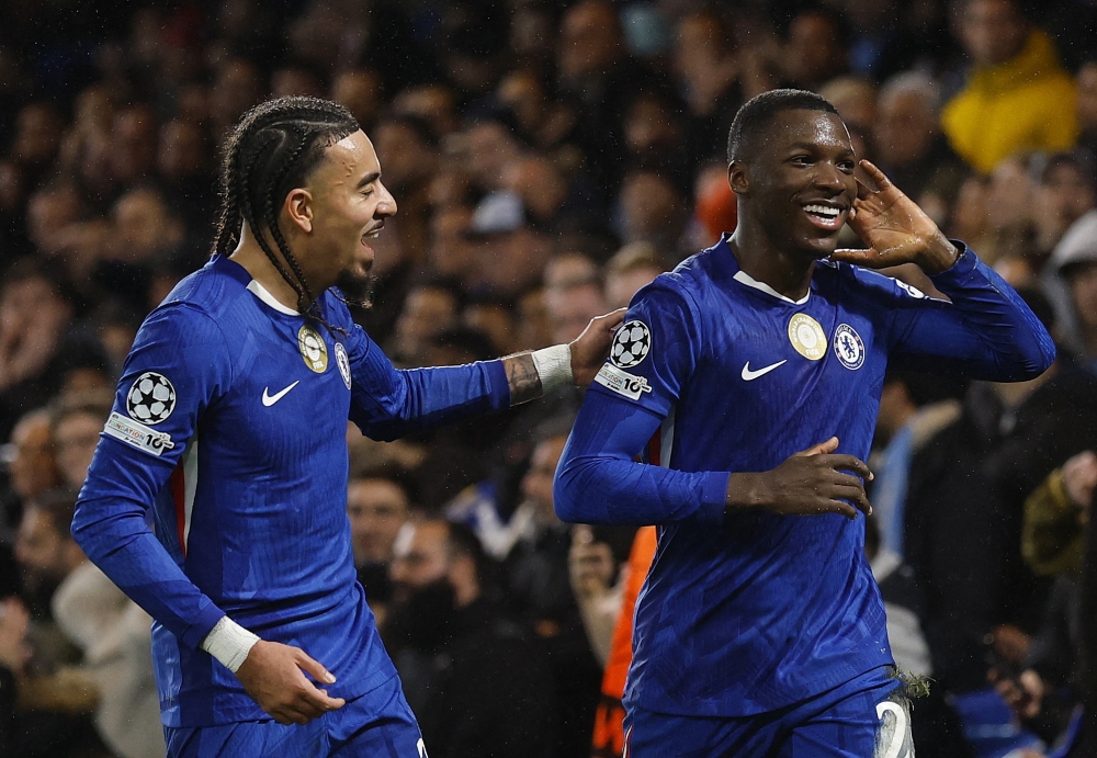  Chelsea's Moises Caicedo celebrates scoring their first goal with Malo Gusto