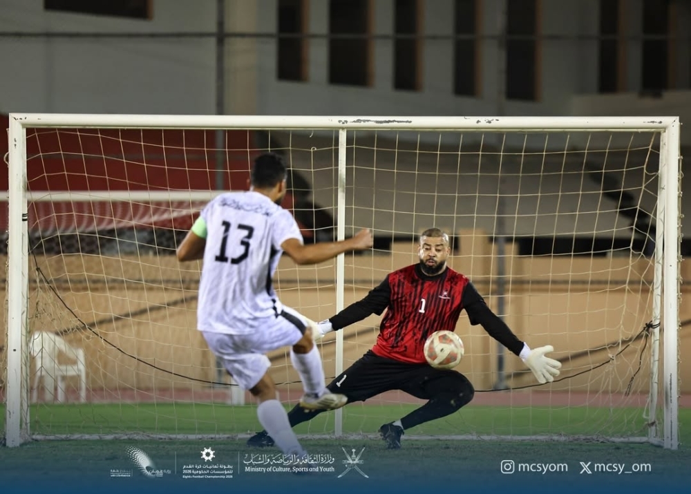 Both the semifinals were decided by penalty shoot-outs to determine the finalists.