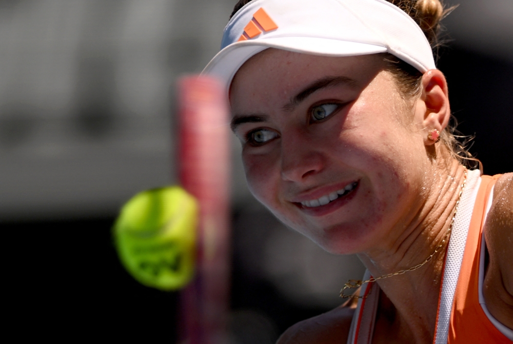 Iva Jovic of the U.S. in action during her quarter final match against Belarus' Aryna Sabalenka 
