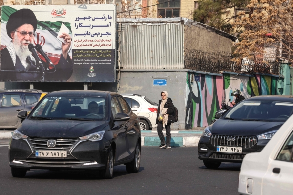 Trump warns Iran to make a nuclear deal