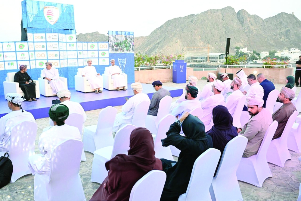 The dignitaries at the press conference.