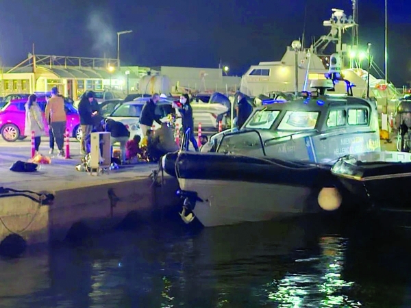 Greece backs coastguard after latest deadly migrant crash