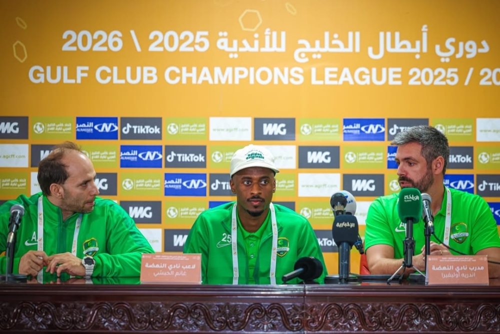 Andrea Jasmins, head coach of Al Nahda with his side.