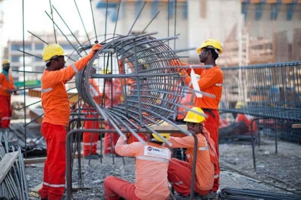 Firms to get 30% discount on expat permit fees for meeting Omanisation targets