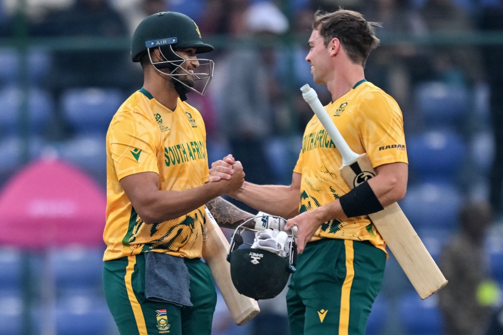 South Africa's Jason Smith (L) and Tristan Stubbs 