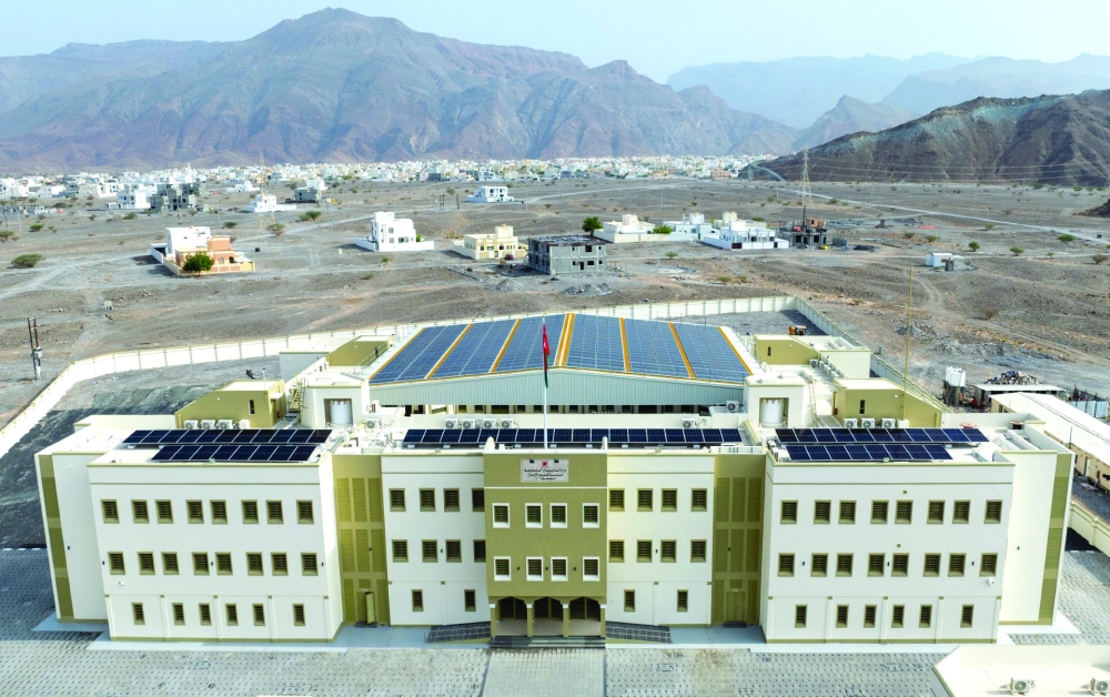 97 per cent of the schools are covered by fibre optic and 5G networks.